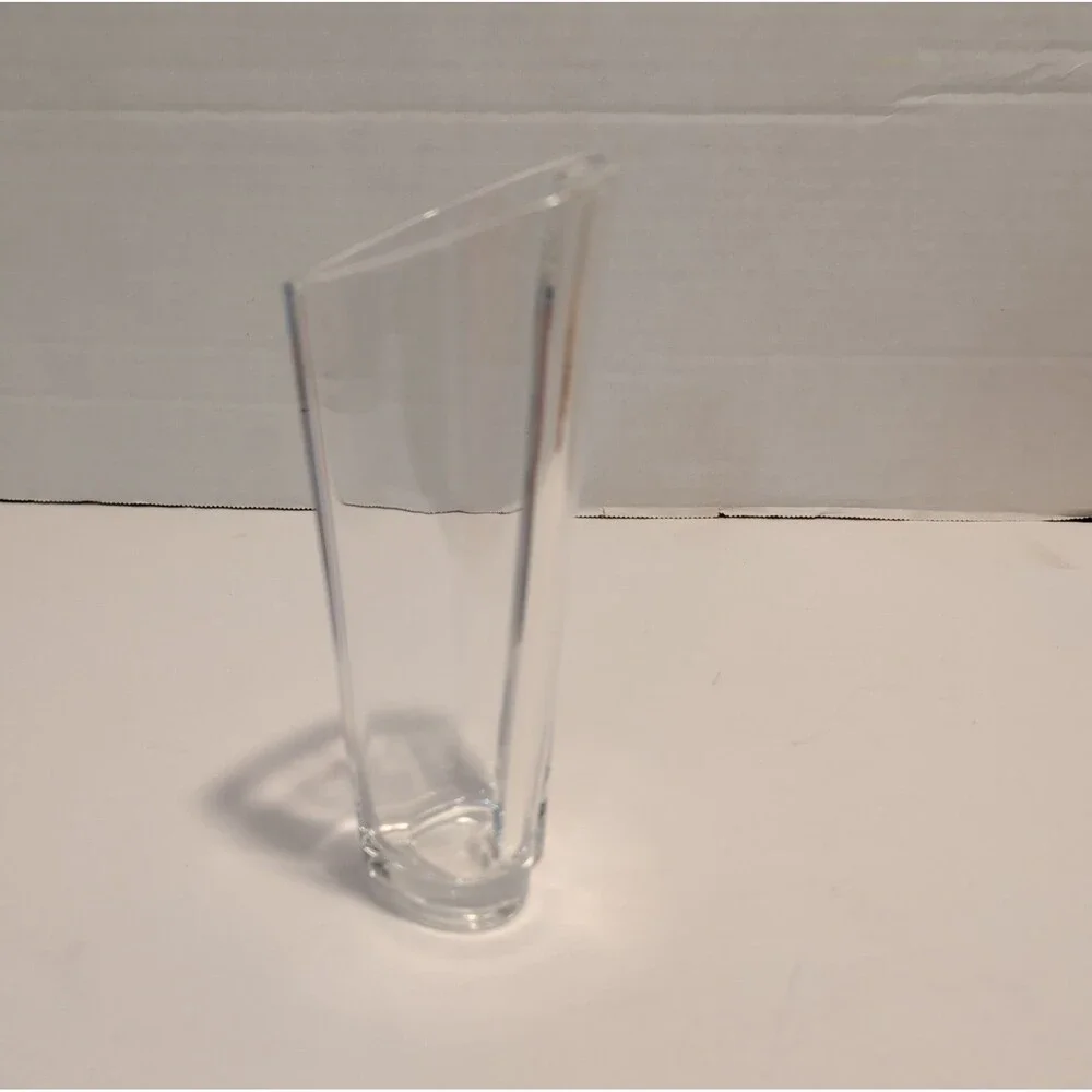 Clear Glass Heart-Shaped Decorative Vase 7in Love & Hearts Glossy Finish